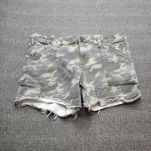 Kut from the Kloth Pants - Kut from the Kloth Alice Shorts Womens 14 Green Excellent Camo Raw Hem Utility